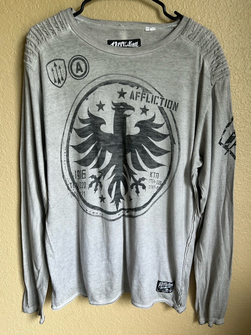 Affliction Loud and Fast Men’s Grey Graphic Long-Sleeve